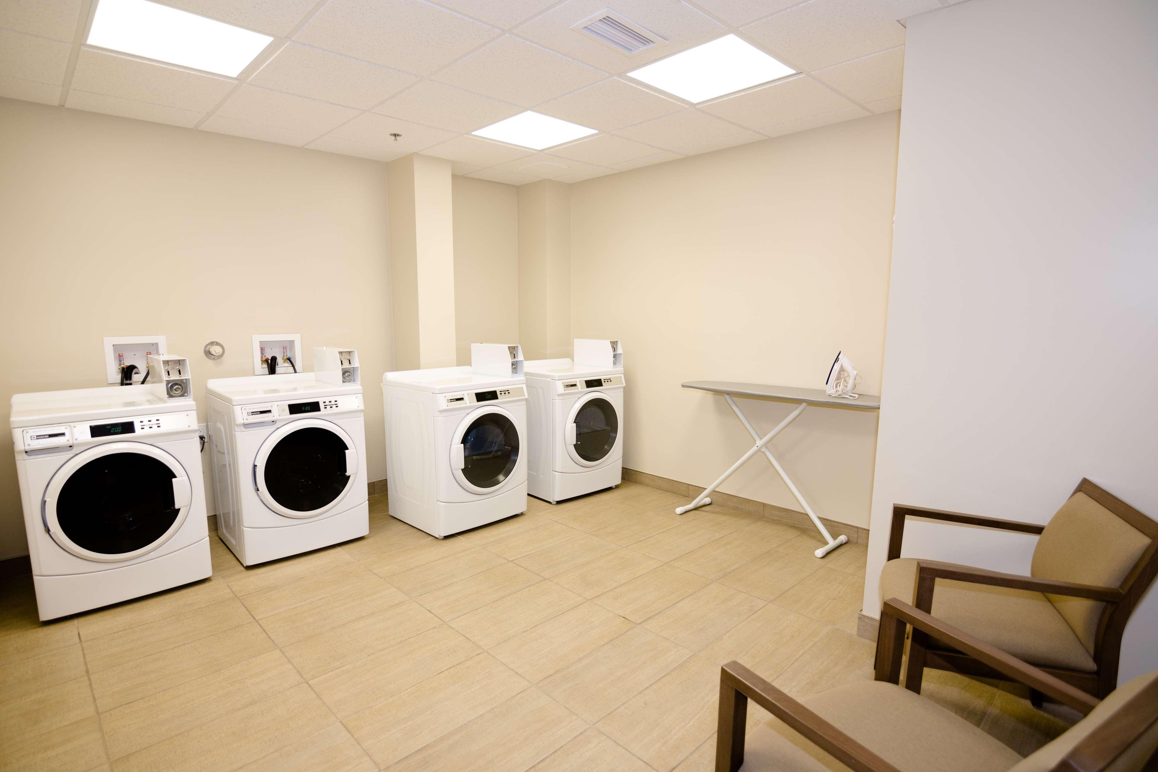 Best Western Plus Winnipeg West Headingley Екстер'єр фото