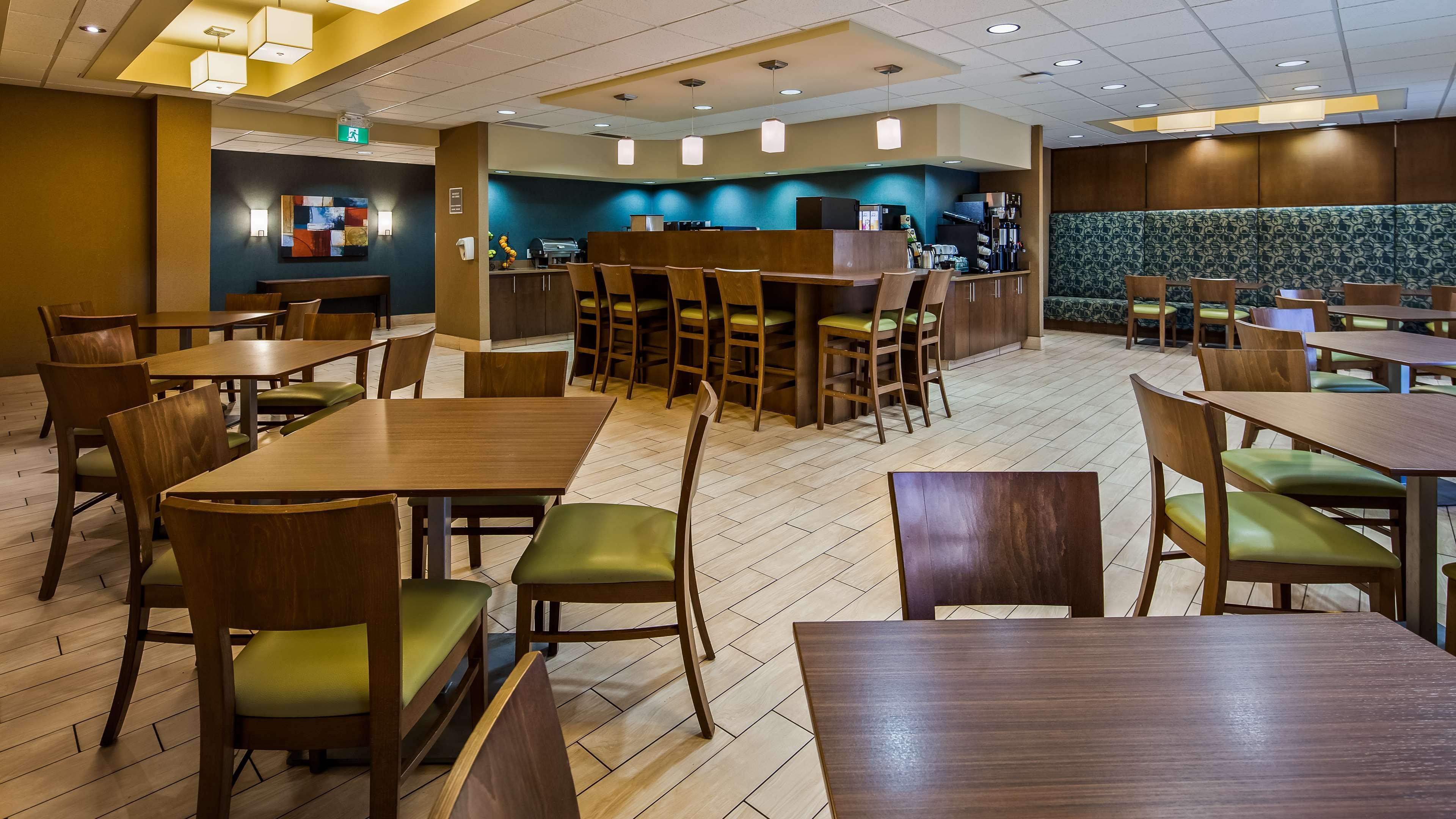 Best Western Plus Winnipeg West Headingley Екстер'єр фото