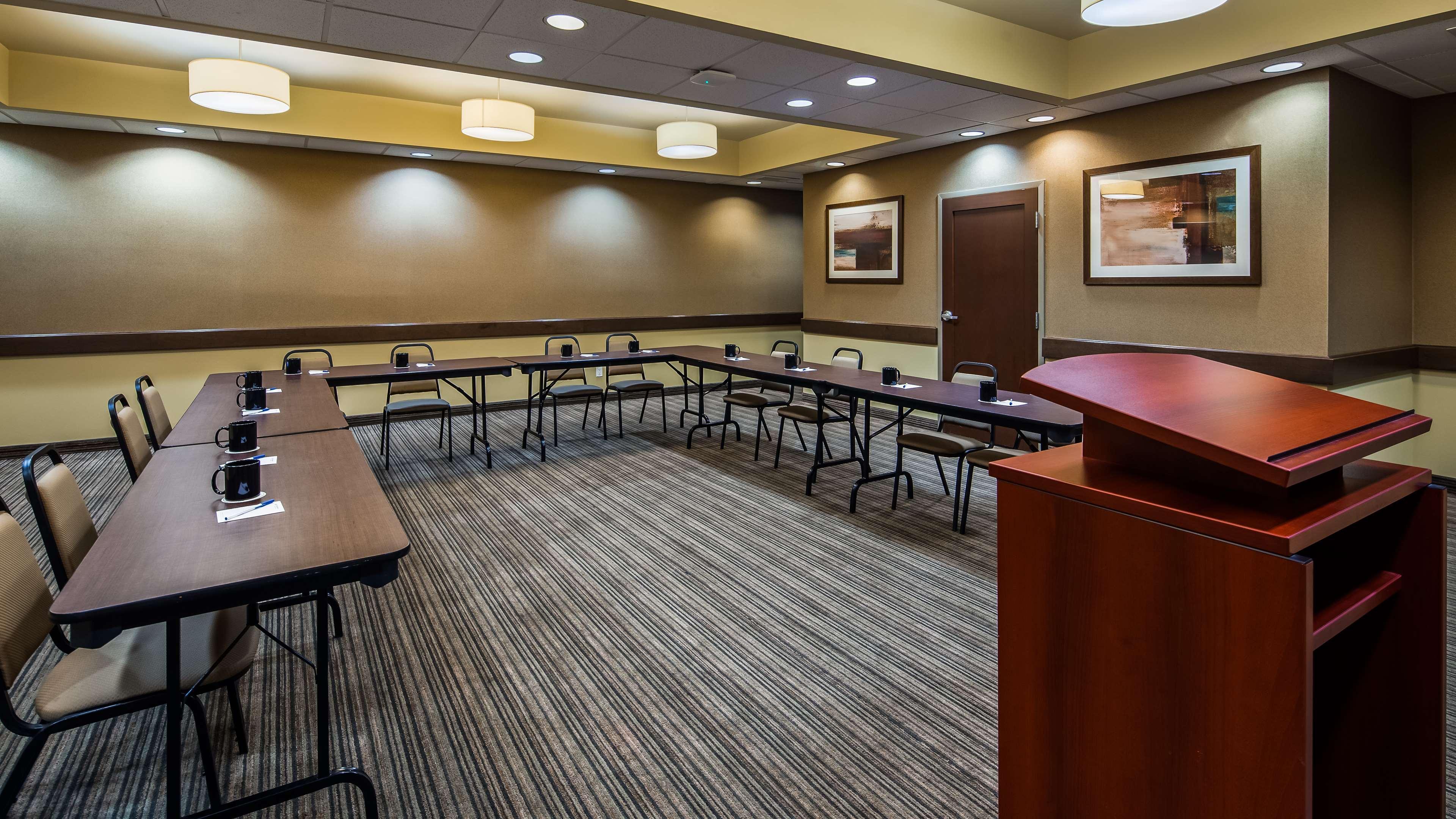 Best Western Plus Winnipeg West Headingley Екстер'єр фото